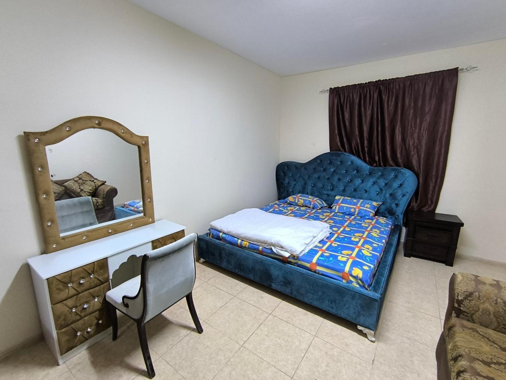 Opposite Mega Mall In Telephone Shops Roundabout Flat No 203 Sharjah
