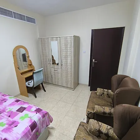 Rooms Opposite Mega Mall In Telephone Shops Roundabout Flat No 203 Charjah Extérieur photo