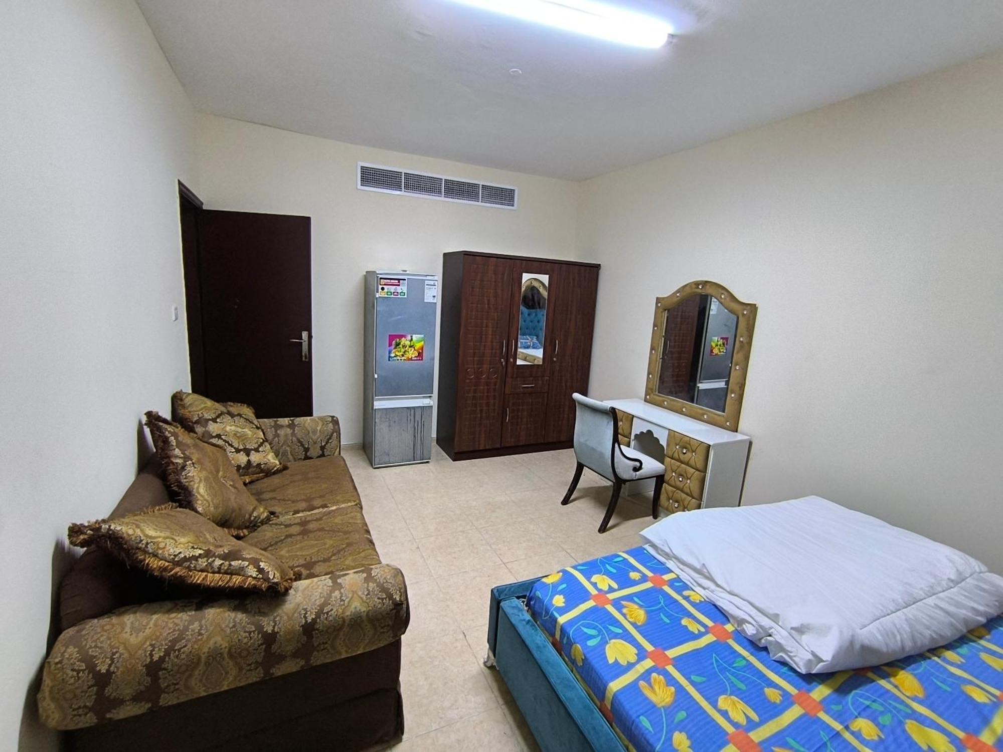 Séjour chez l'habitant Opposite Mega Mall In Telephone Shops Roundabout Flat No 203