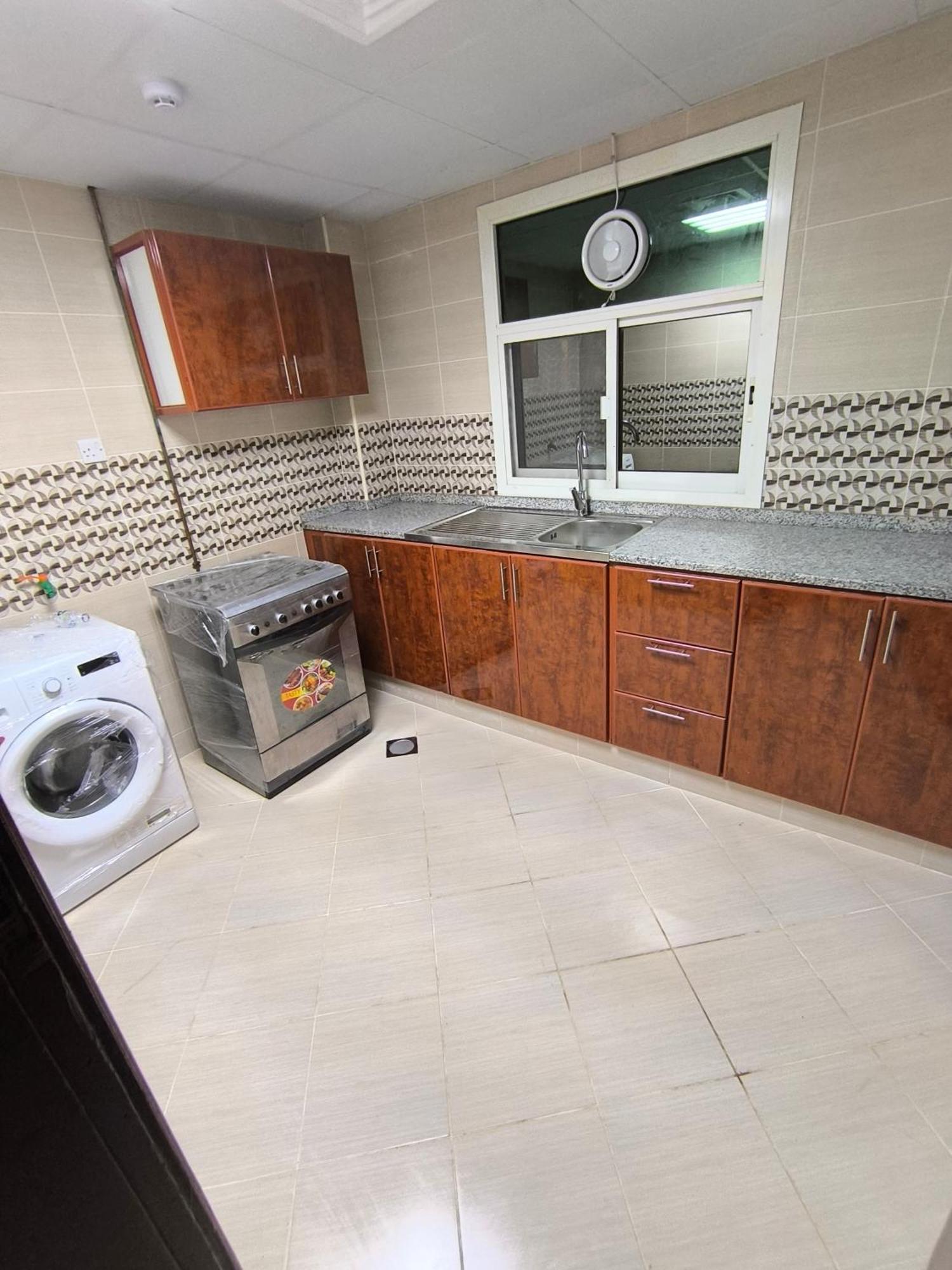 Séjour chez l'habitant Opposite Mega Mall In Telephone Shops Roundabout Flat No 203 *