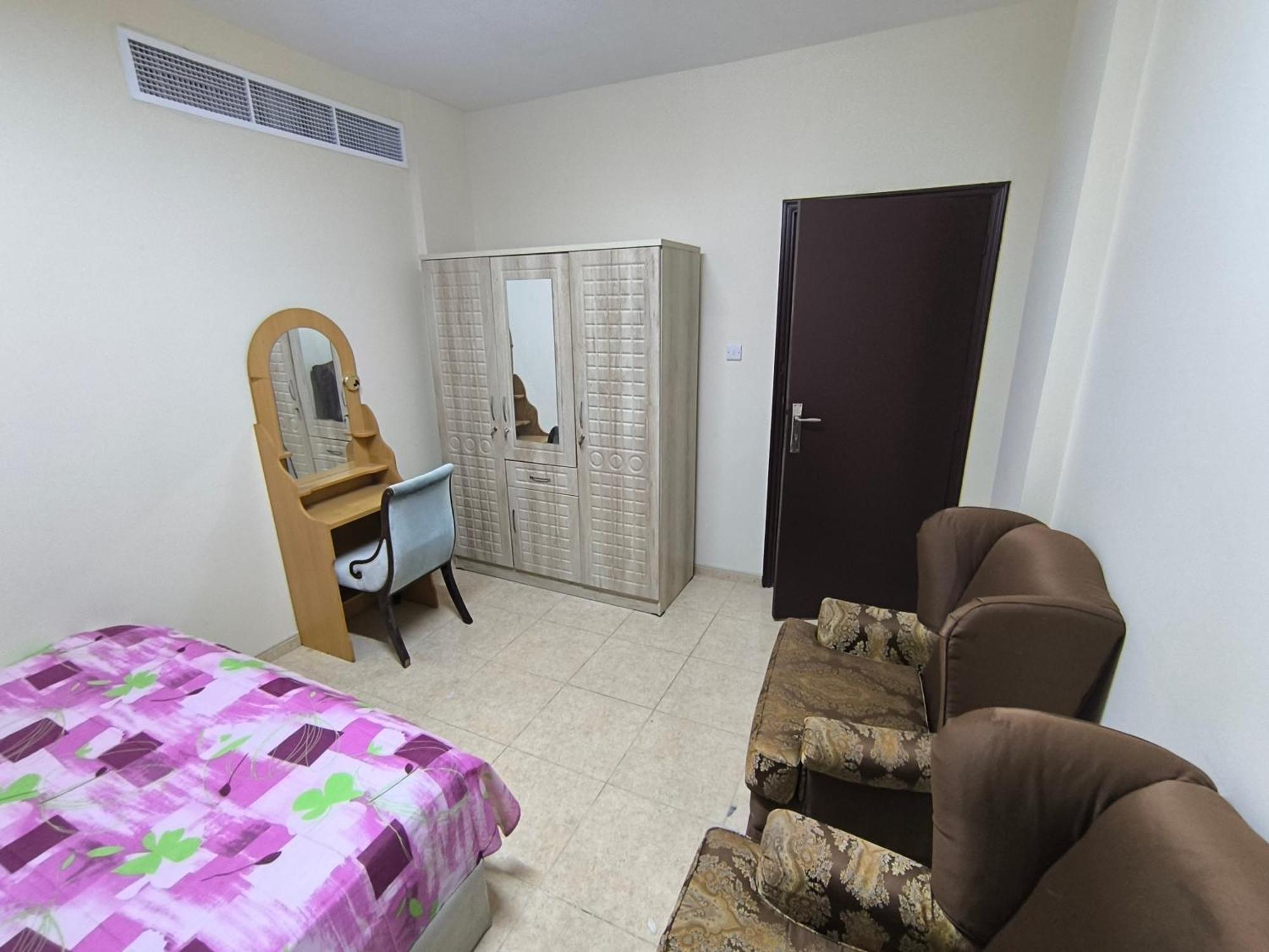 Séjour chez l'habitant Opposite Mega Mall In Telephone Shops Roundabout Flat No 203