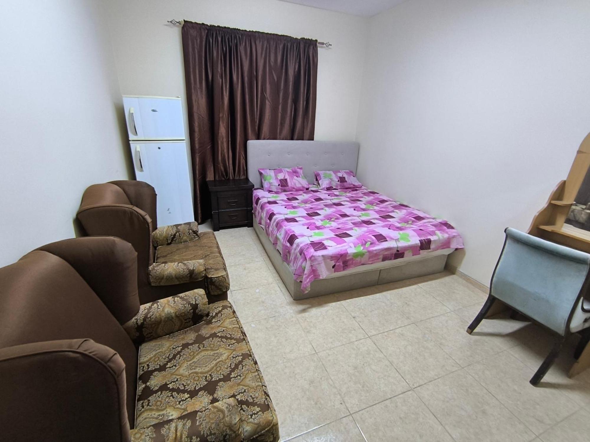 Séjour chez l'habitant Opposite Mega Mall In Telephone Shops Roundabout Flat No 203 *